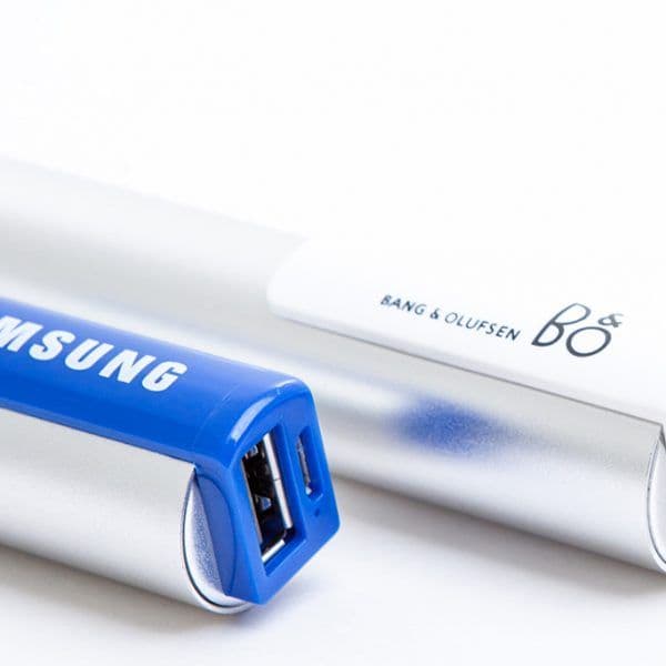 Vantuzlu ve Yüzüklü Mobil Şarj Cihazı ED880